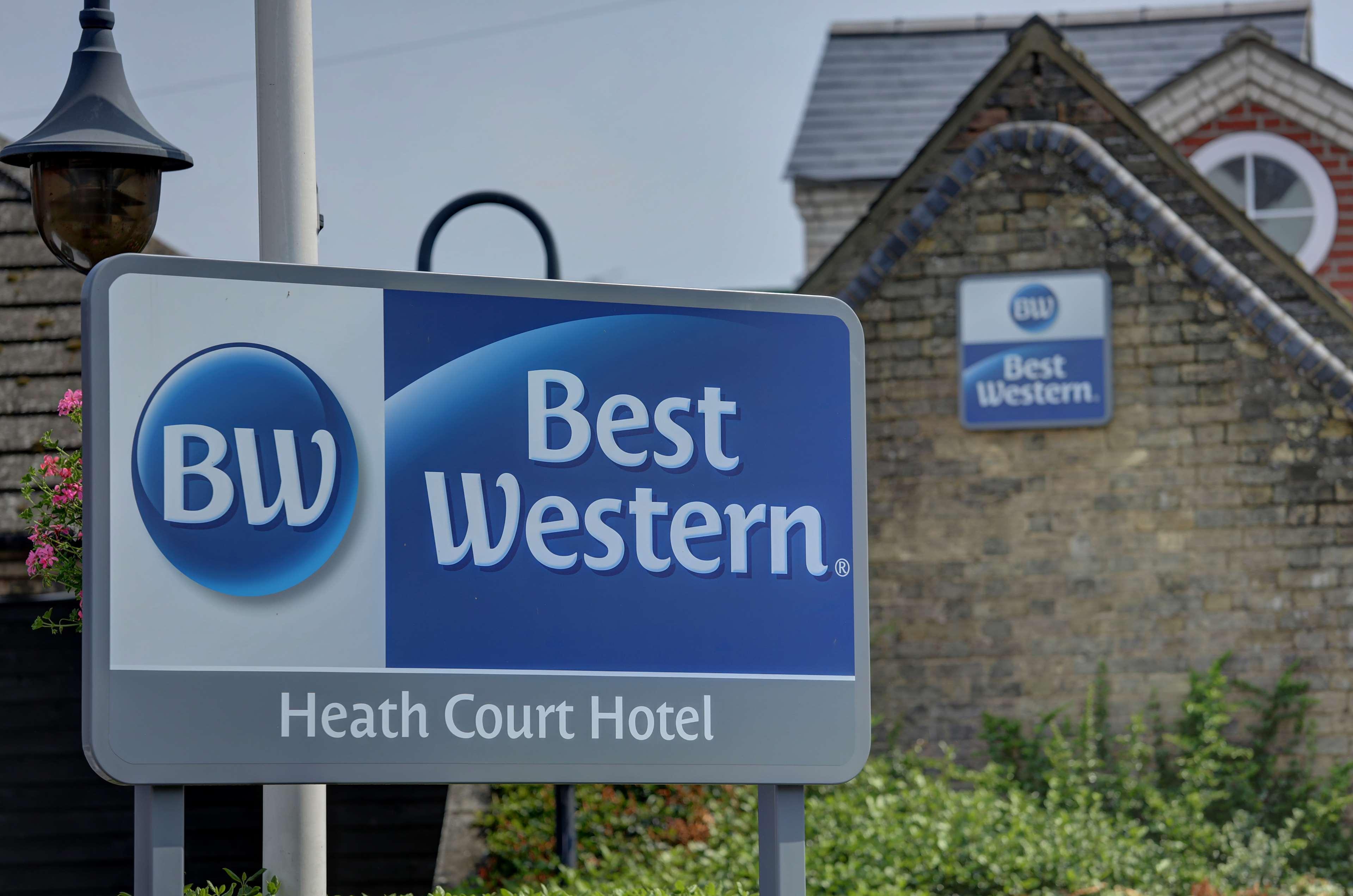 Best Western Heath Court Hotel Newmarket  Buitenkant foto